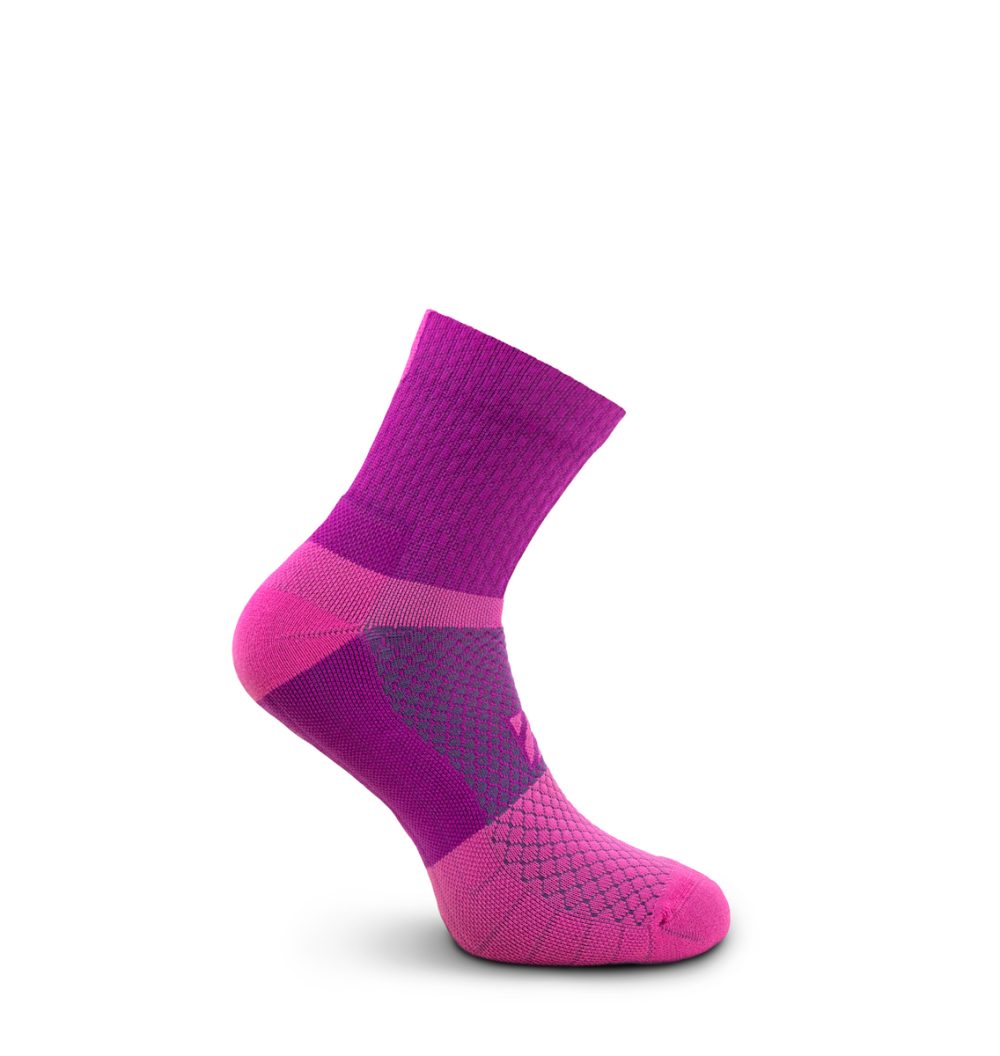Calcetines antiampollas técnicos para running de color morado y rosa. Ideales para correr largas distancias y maratón.